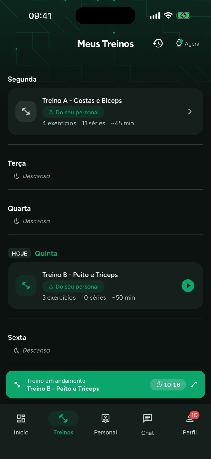 Pantalla Mis Entrenamientos del alumno: la semana con el entrenamiento de hoy destacado, cada uno con número de ejercicios, series y duración
