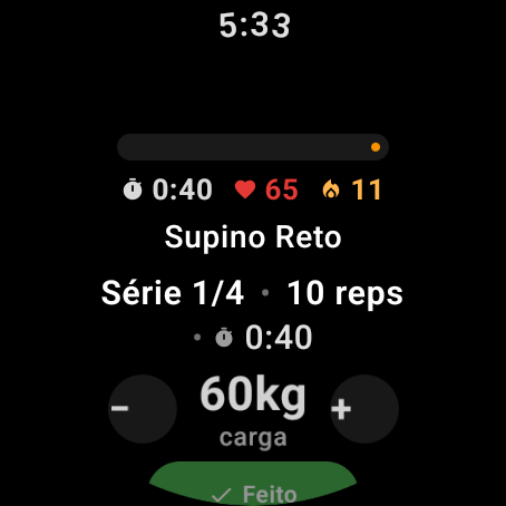 Wear OS ejecutando la rutina con métricas en vivo: cronómetro, pulsaciones, calorías y ajuste de carga